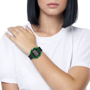 IAM DIGITAL SIZE M - Black and green case with black silicone strap